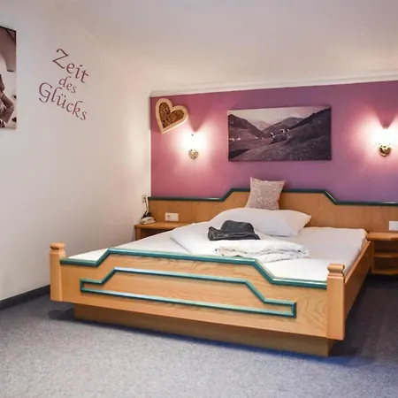 Almrausch Hotel 3*