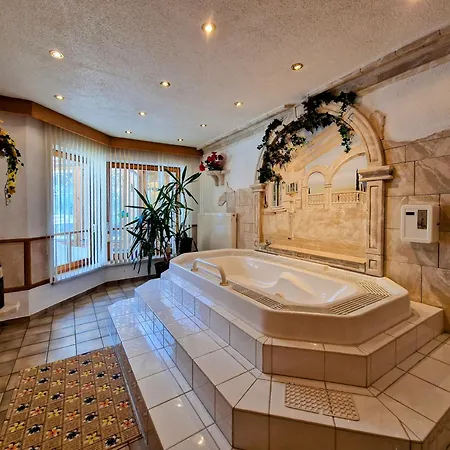 Almrausch Hotel 3*